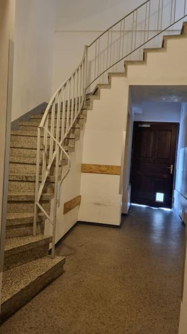 Apartment Mit 2 Betten Inklusive Gratis Parkplatz Graz Exterior foto