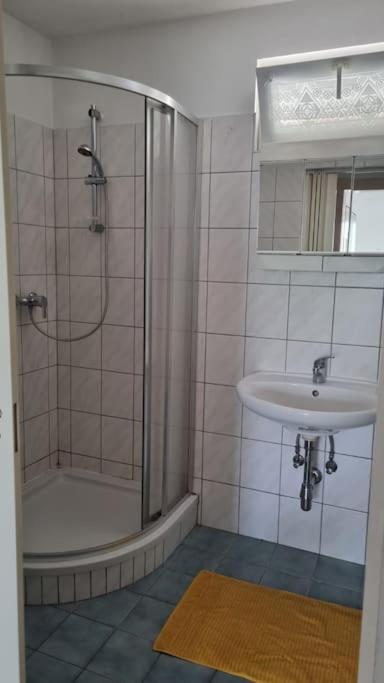 Apartment Mit 2 Betten Inklusive Gratis Parkplatz Graz Exterior foto